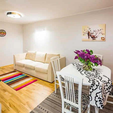 Bv Svobodu Avenue Apartment