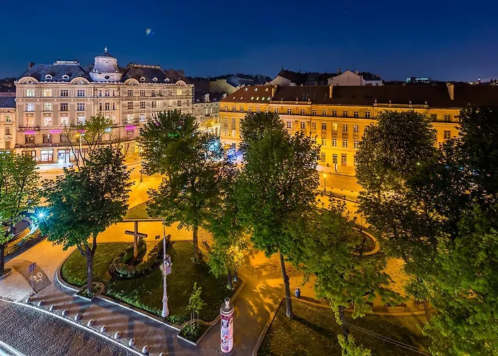 Apartman Bv Svobodu Avenue *